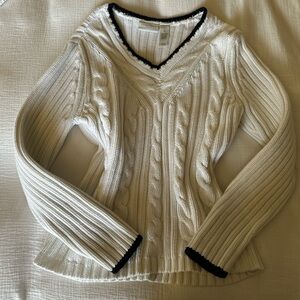 Liz Claiborne White V-Neck Cable Knit Sweater